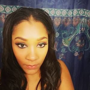 Meet your Posher, Shana